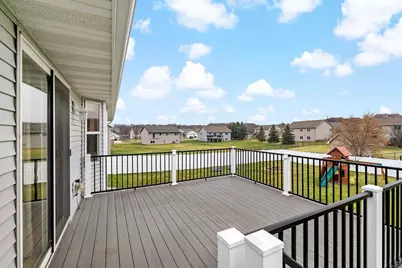 981 Farmers Ridge Trail, Belle Plaine, MN 56011 - Photo 9