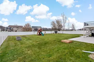 981 Farmers Rdg Trl, Belle Plaine, MN 56011 - Photo 5