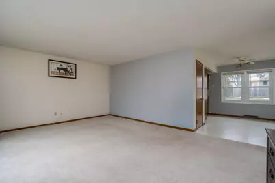 835 Westwood Drive, Faribault, MN 55021 - Photo 5