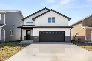 2617 38th Ave S, Moorhead, MN 56560 - Photo 1