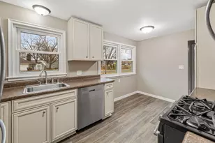 16750 Anna Trail SE, Prior Lake, MN 55372 - Photo 11