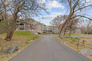 135 Viking Dr E, Little Canada, MN 55117 - Photo 17