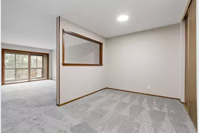 135 Viking Drive E #321, Little Canada, MN 55117 - Photo 5