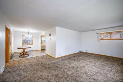 847 S Hampton Street, Fairmont, MN 56031 - Photo 5