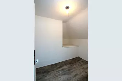 528 S Holcombe Avenue, Litchfield, MN 55355 - Photo 15