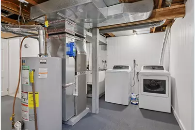 129 Chicago Avenue N, Wayzata, MN 55391 - Photo 23