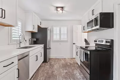 129 Chicago Avenue N, Wayzata, MN 55391 - Photo 9