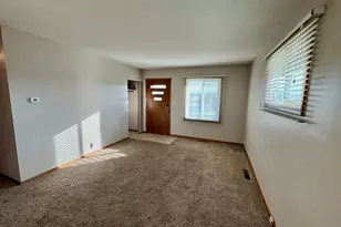 303 6th Ave SW, Stewartville, MN 55976 - Photo 5