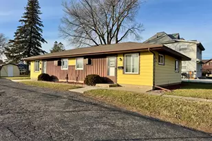 303 6th Ave SW, Stewartville, MN 55976 - Photo 3