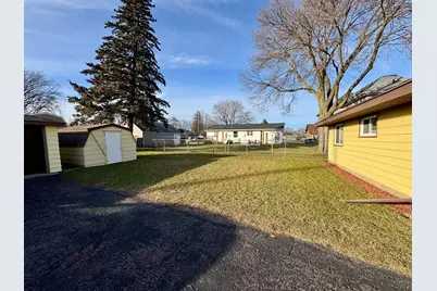 303 6th Avenue SW, Stewartville, MN 55976 - Photo 23