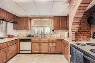 1745 Duluth St, Maplewood, MN 55109 - Photo 9