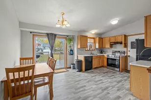 504 S Maple St, Belle Plaine, MN 56011 - Photo 11