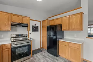 504 S Maple St, Belle Plaine, MN 56011 - Photo 17