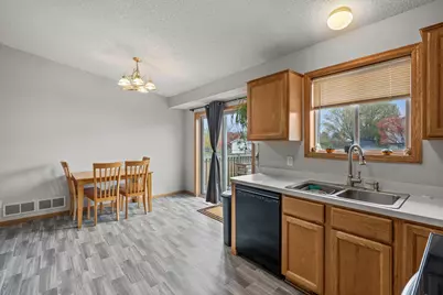 504 S Maple Street, Belle Plaine, MN 56011 - Photo 15