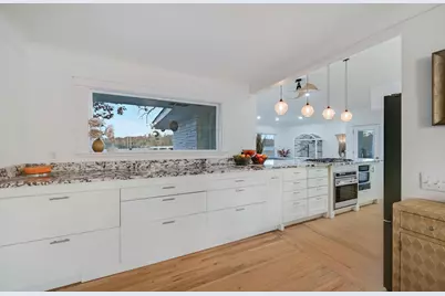 19860 Cottagewood Road, Deephaven, MN 55331 - Photo 7