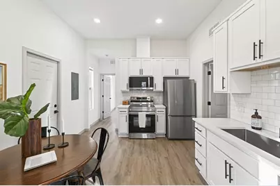 2113 Ilion Avenue N, Minneapolis, MN 55411 - Photo 1