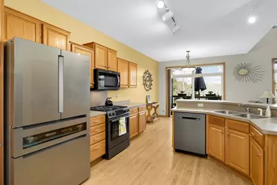 617 Crane Creek Lane, Eagan, MN 55121 - Photo 7