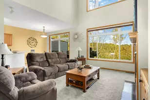 617 Crane Creek Ln, Eagan, MN 55121 - Photo 3