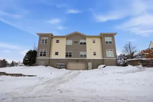 1256 County Rd D E, Maplewood, MN 55109 - Photo 37