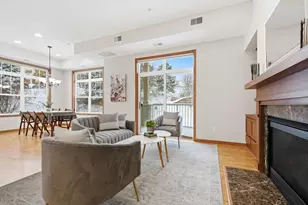 1256 County Rd D E, Maplewood, MN 55109 - Photo 3