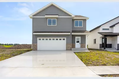 2611 38 Avenue S, Moorhead, MN 56560 - Photo 1