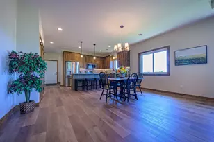 1332 Bradford St SE, Hutchinson, MN 55350 - Photo 7