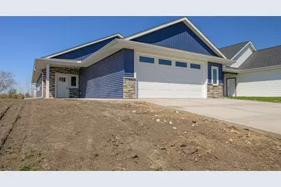 1332 Bradford Street SE, Hutchinson, MN 55350 - Photo 1