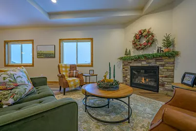 1332 Bradford Street SE, Hutchinson, MN 55350 - Photo 7