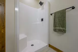 1332 Bradford St SE, Hutchinson, MN 55350 - Photo 15