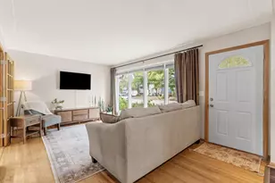 212 Birchwood Dr N, Stillwater, MN 55082 - Photo 3