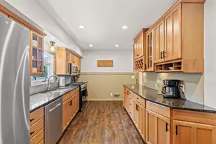 212 Birchwood Dr N, Stillwater, MN 55082 - Photo 7