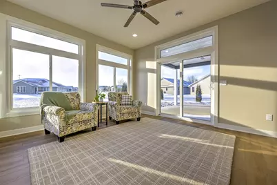 1308 Sherwood Street SE, Hutchinson, MN 55350 - Photo 5