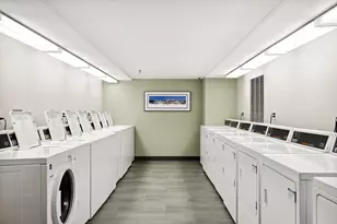 78 10th Street E, Saint Paul, MN 55101 - Photo 39