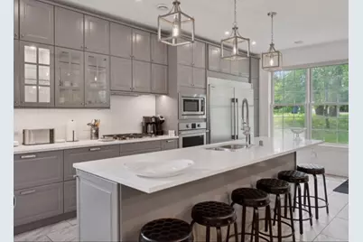 1032 Gardner Street E, Wayzata, MN 55391 - Photo 3