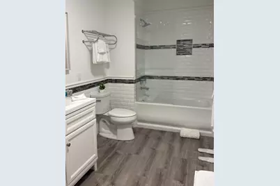 1032 Gardner Street E, Wayzata, MN 55391 - Photo 7