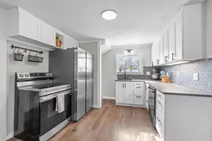 614 Elliott Ave N, Glencoe, MN 55336 - Photo 3