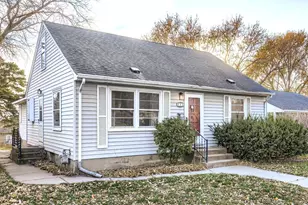 554 36 1/2 Ave NE, Minneapolis, MN 55418 - Photo 1