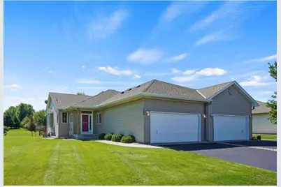 786 Regent Drive, Shakopee, MN 55379 - Photo 1