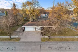 406 2nd St N, Bayport, MN 55003 - Photo 3