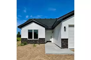 250 Spring St, Osceola, WI 54020 - Photo 5