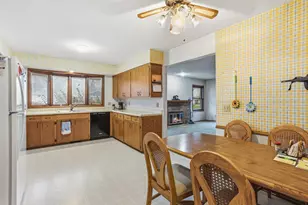 601 E 103rd St, Bloomington, MN 55420 - Photo 5