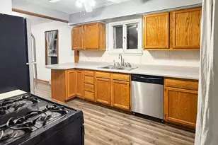 2003 Cottage Ave E, Saint Paul, MN 55119 - Photo 5