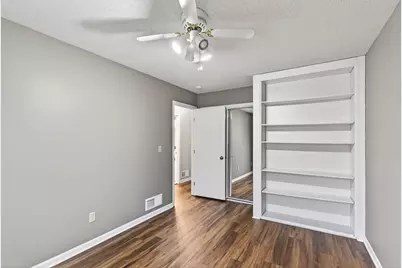 738 Manor Street, Vadnais Heights, MN 55127 - Photo 9