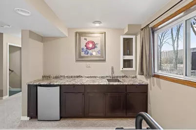 738 Manor Street, Vadnais Heights, MN 55127 - Photo 15