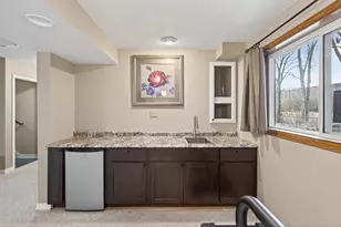 738 Manor St, Vadnais Heights, MN 55127 - Photo 15