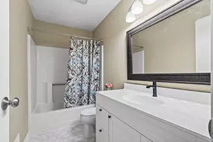 738 Manor St, Vadnais Heights, MN 55127 - Photo 11