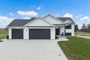 963 Golfview Ave, Zumbrota, MN 55992 - Photo 3