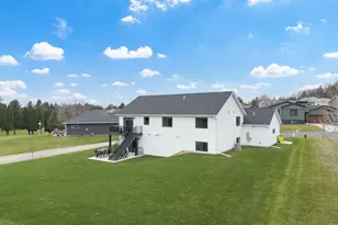 963 Golfview Ave, Zumbrota, MN 55992 - Photo 27