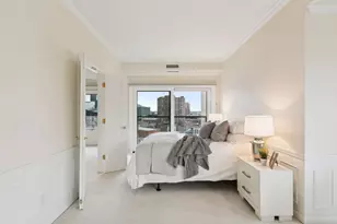 1201 Yale Pl, Minneapolis, MN 55403 - Photo 23