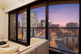 1201 Yale Pl, Minneapolis, MN 55403 - Photo 9